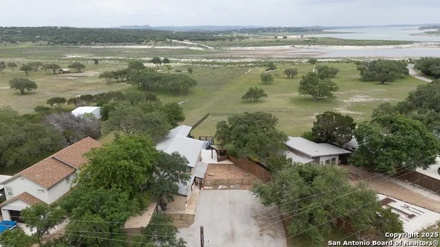 707 Park Shores Canyon Lake, TX 78133