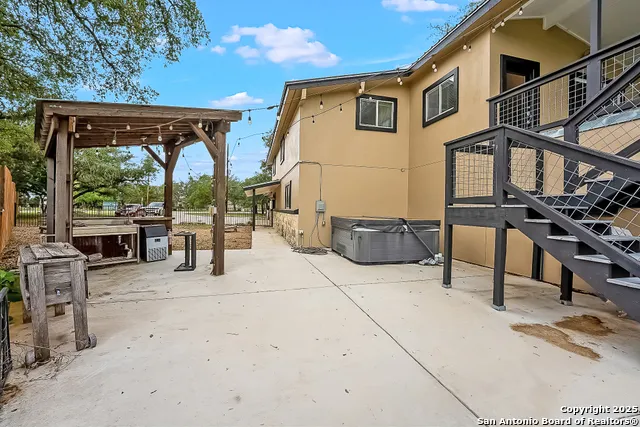 707 Park Shores Canyon Lake, TX 78133