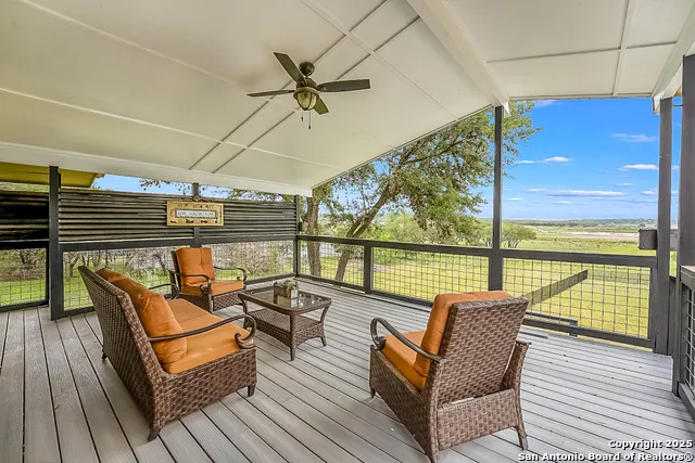 707 Park Shores Canyon Lake, TX 78133