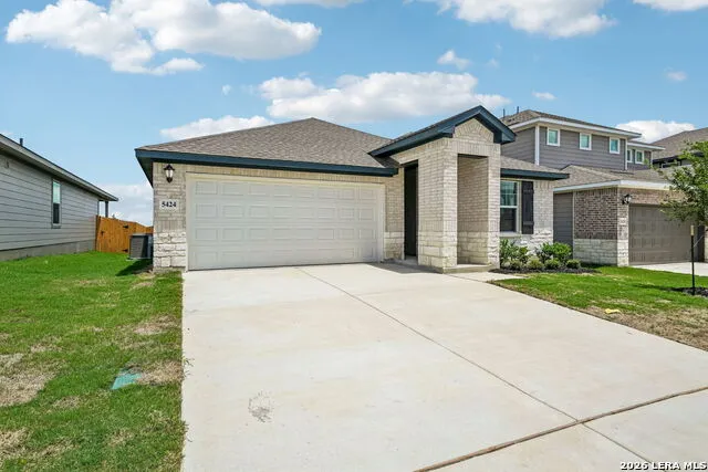5424 Wrangler Way Marion, TX 78124