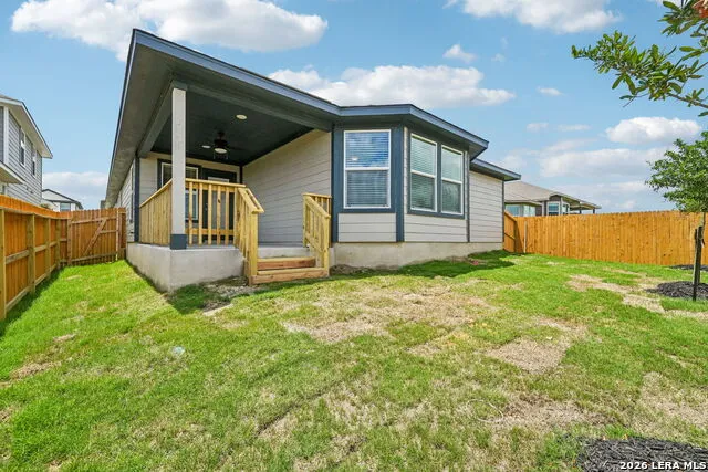 5424 Wrangler Way Marion, TX 78124