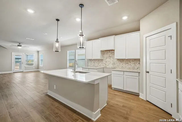 5424 Wrangler Way Marion, TX 78124