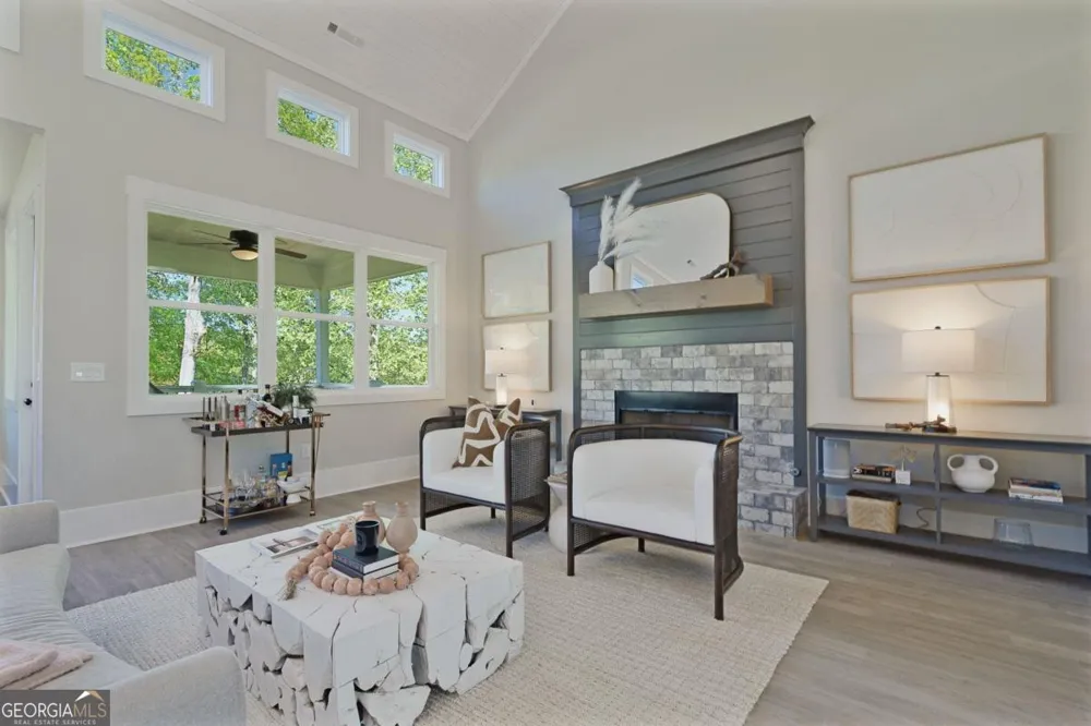 1080 Glen Eagle DR Greensboro, GA 30642