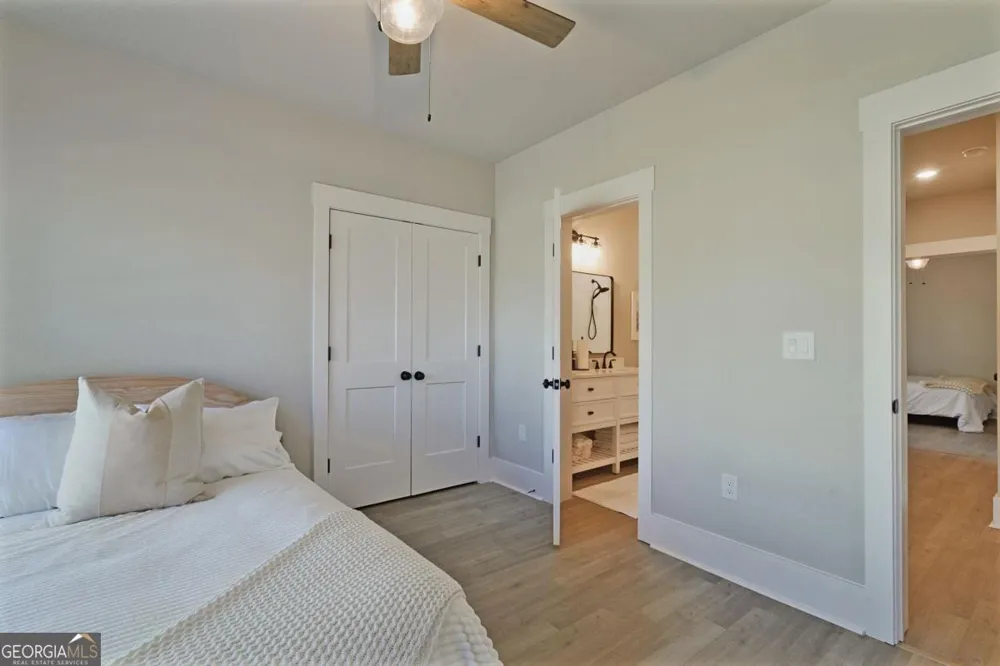 1080 Glen Eagle DR Greensboro, GA 30642
