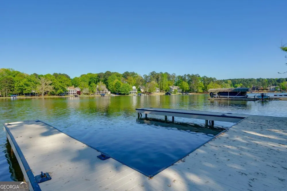 1080 Glen Eagle DR Greensboro, GA 30642