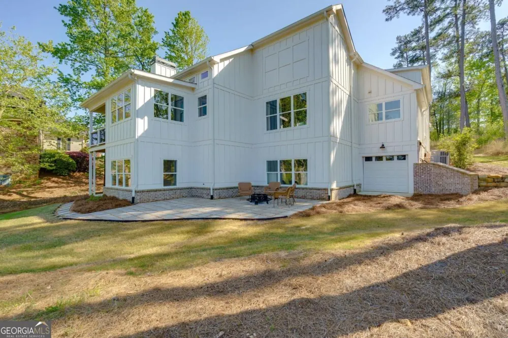 1080 Glen Eagle DR Greensboro, GA 30642