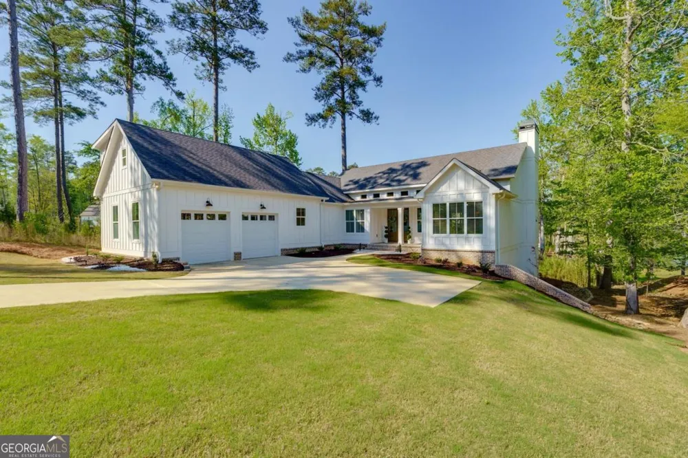 1080 Glen Eagle DR Greensboro, GA 30642