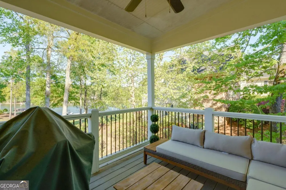 1080 Glen Eagle DR Greensboro, GA 30642