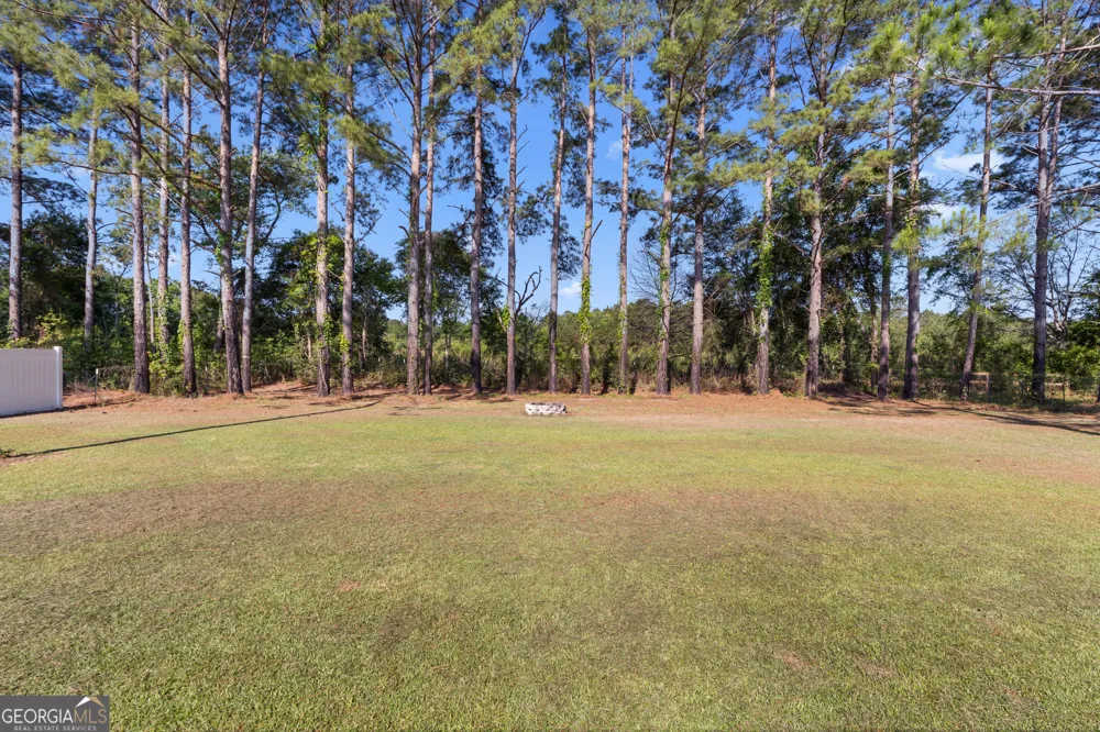 309 Tallulah BND Ellabell, GA 31308