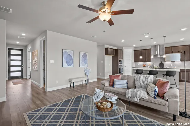 2826 Sueno Point San Antonio, TX 78245