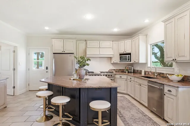 8 WALNUT GROVE RD Boerne, TX 78006