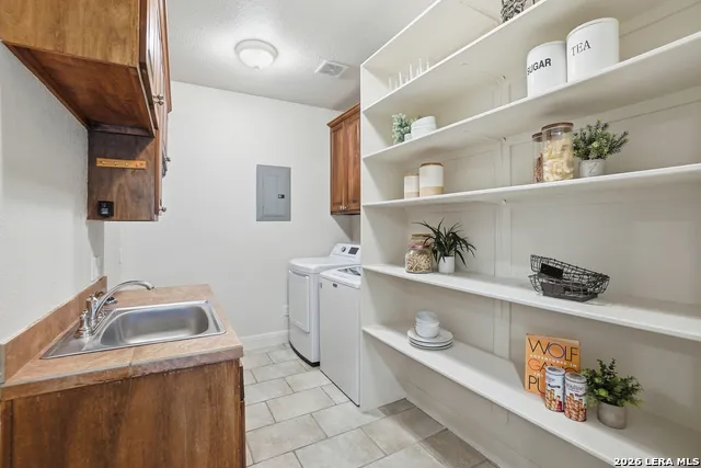 8 WALNUT GROVE RD Boerne, TX 78006