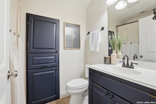 8 WALNUT GROVE RD Boerne, TX 78006