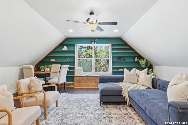 8 WALNUT GROVE RD Boerne, TX 78006