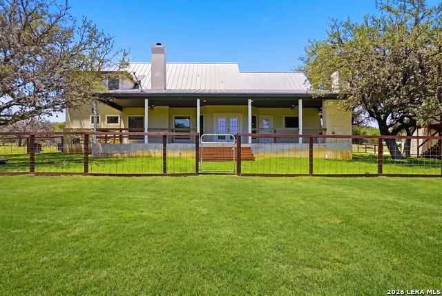8 WALNUT GROVE RD Boerne, TX 78006