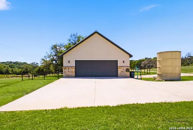 8 WALNUT GROVE RD Boerne, TX 78006