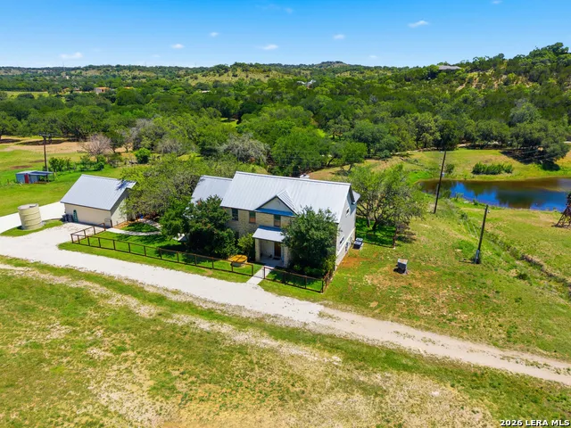 8 WALNUT GROVE RD Boerne, TX 78006