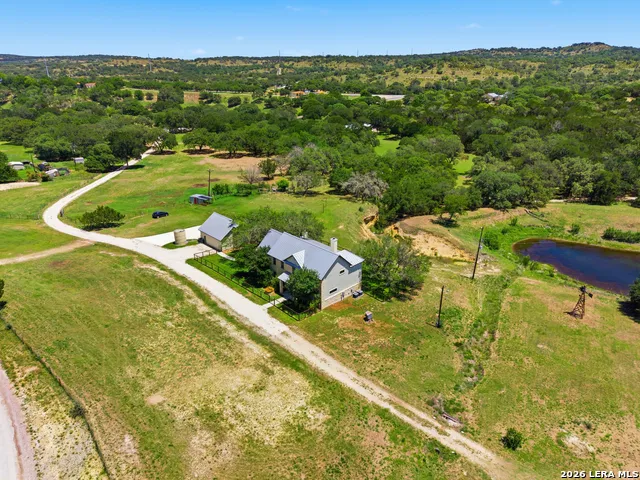 8 WALNUT GROVE RD Boerne, TX 78006