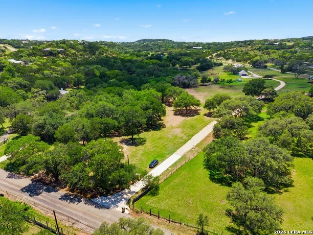 8 WALNUT GROVE RD Boerne, TX 78006