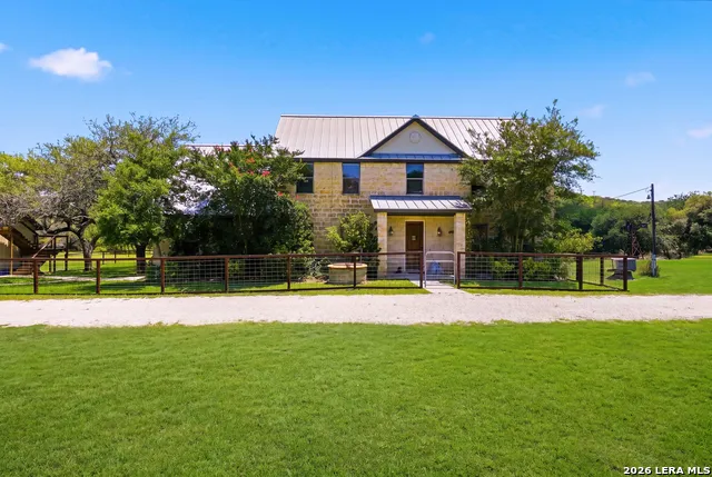 8 WALNUT GROVE RD Boerne, TX 78006
