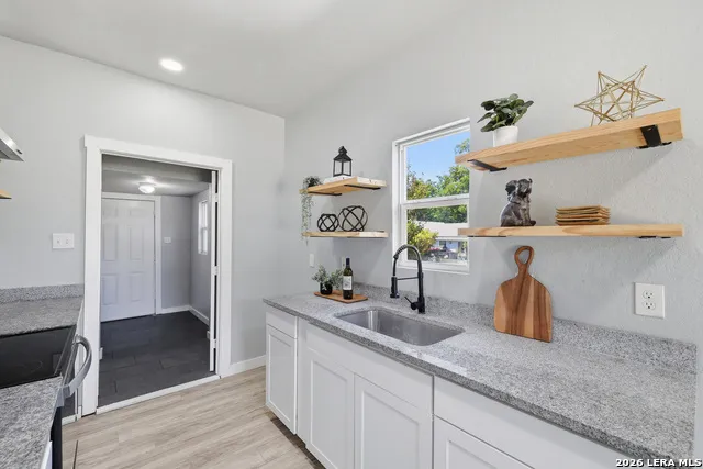 146 ISABEL ST San Antonio, TX 78210