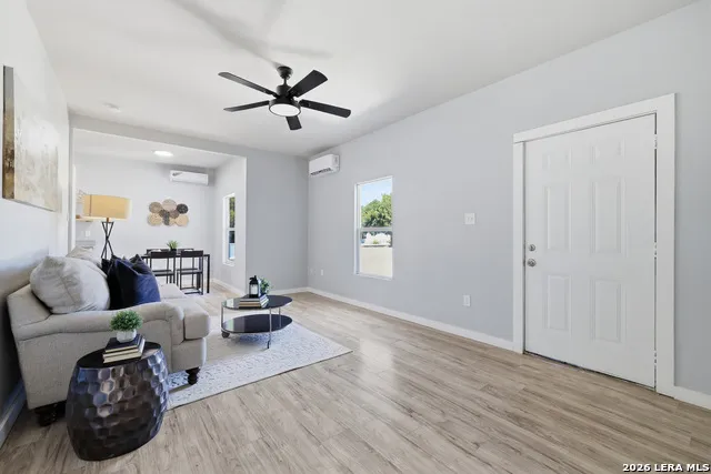 146 ISABEL ST San Antonio, TX 78210