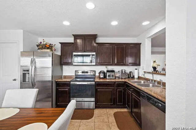 4403 Ivan Dr San Antonio, TX 78244