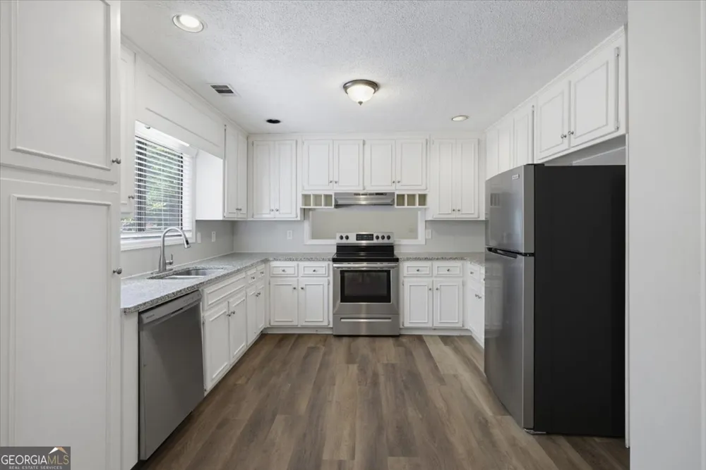 120 Softwood CIR Roswell, GA 30076