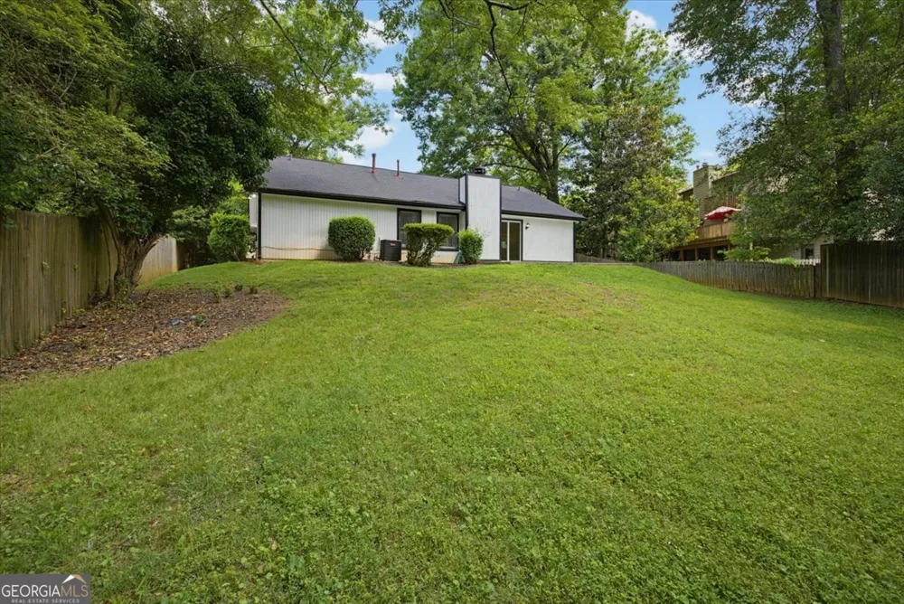 120 Softwood CIR Roswell, GA 30076