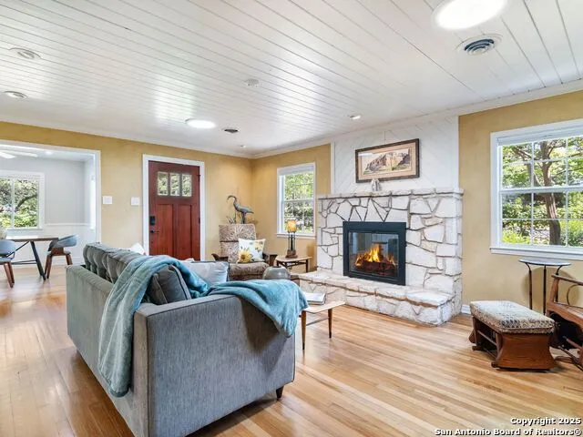 131 Bess St. Boerne, TX 78006