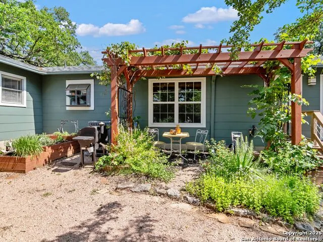 131 Bess St. Boerne, TX 78006