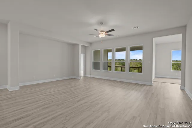 4519 Yoakum Valley Schertz, TX 78108