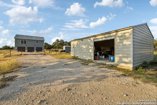 232 Stoneleigh Rd. Center Point, TX 78010