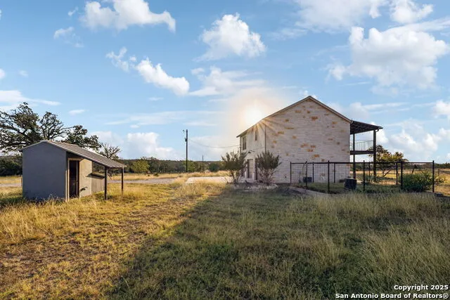 232 Stoneleigh Rd. Center Point, TX 78010