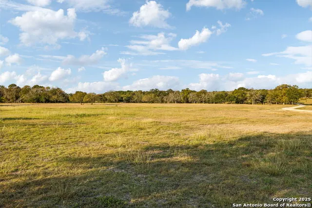 232 Stoneleigh Rd. Center Point, TX 78010
