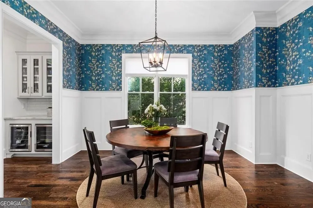 383 Peachtree AVE NE Atlanta, GA 30305