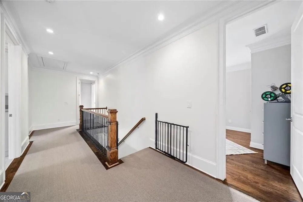 383 Peachtree AVE NE Atlanta, GA 30305