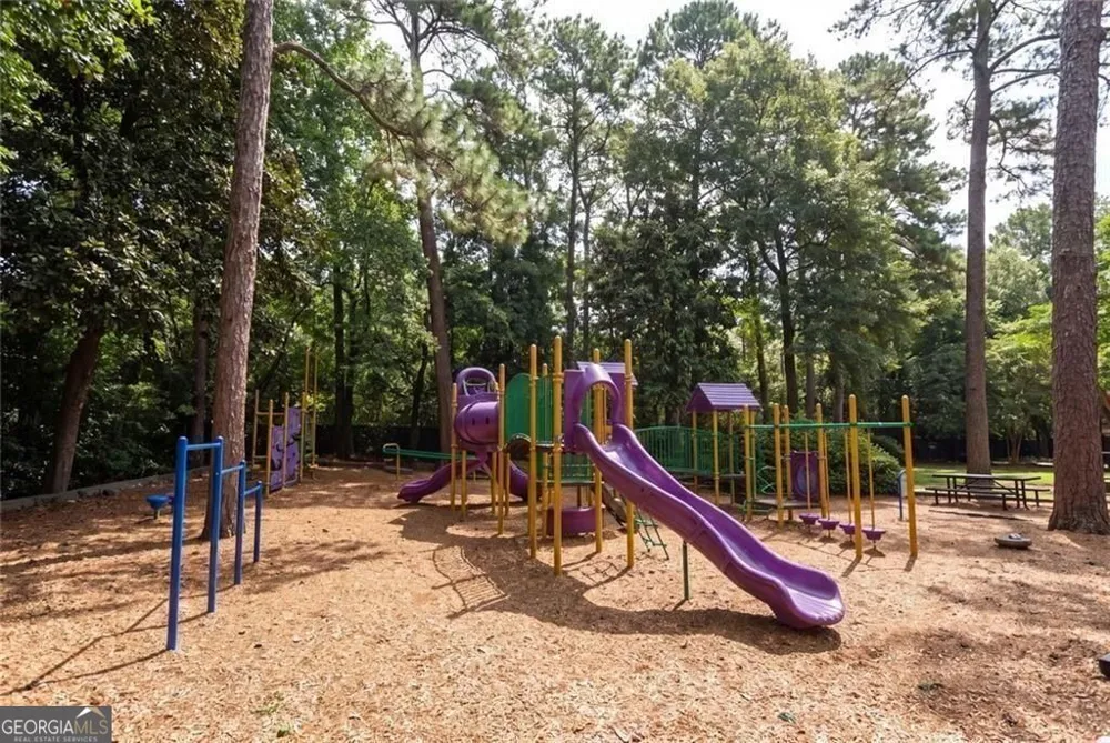 383 Peachtree AVE NE Atlanta, GA 30305