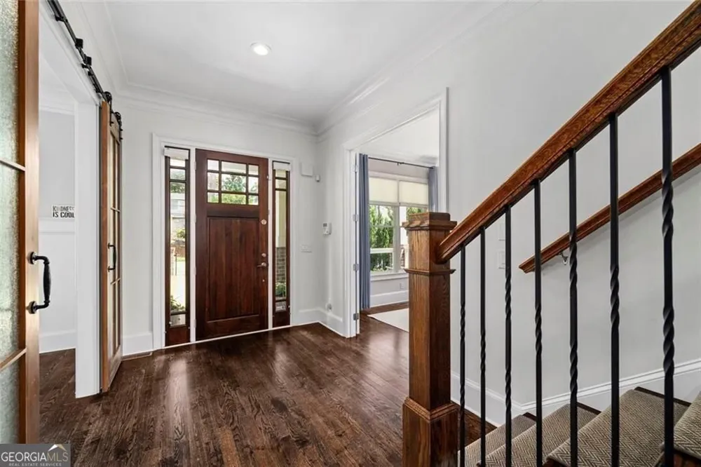 383 Peachtree AVE NE Atlanta, GA 30305