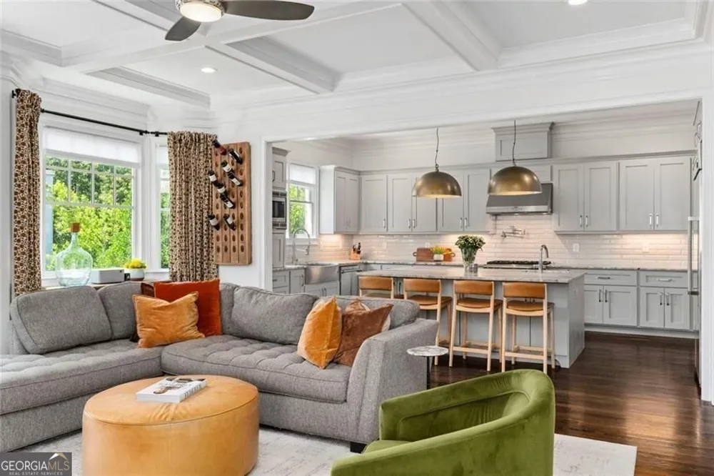 383 Peachtree AVE NE Atlanta, GA 30305