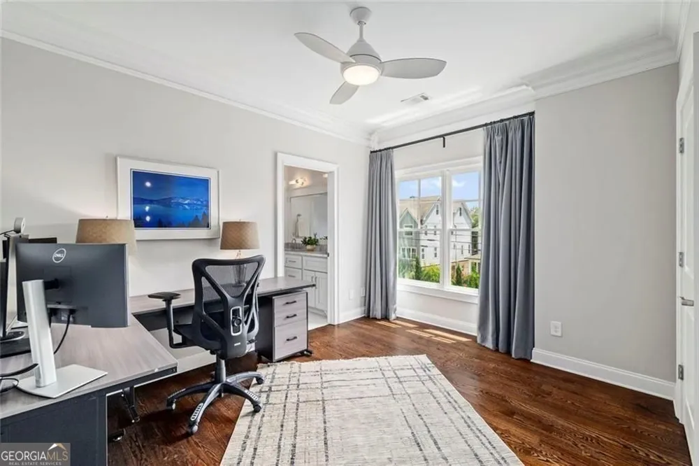 383 Peachtree AVE NE Atlanta, GA 30305