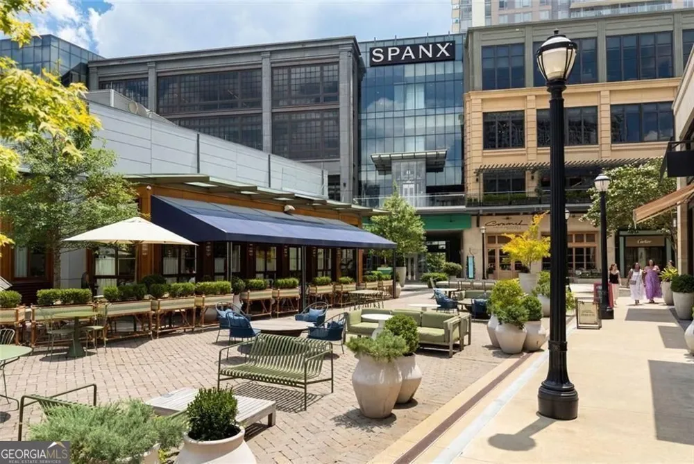 383 Peachtree AVE NE Atlanta, GA 30305
