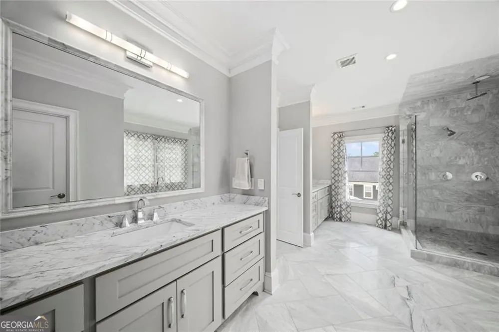 383 Peachtree AVE NE Atlanta, GA 30305