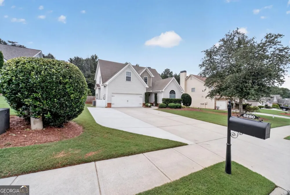 6280 Cove Creek DR Flowery Branch, GA 30542