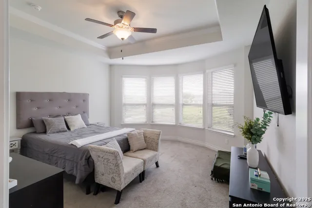 6658 Bowie Schertz, TX 78108