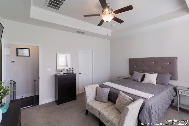 6658 Bowie Schertz, TX 78108