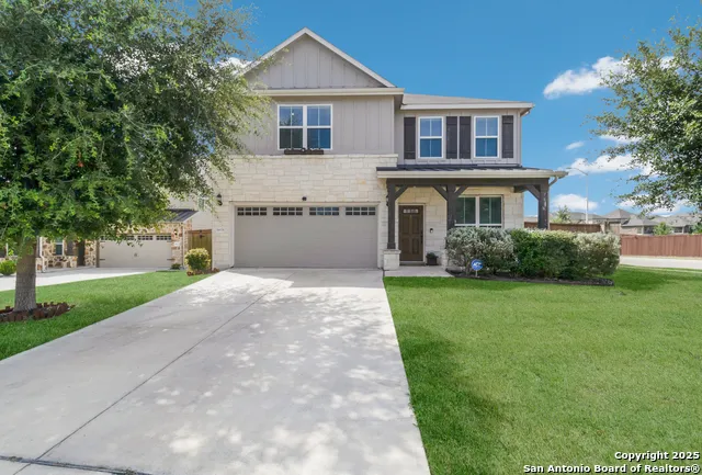 6658 Bowie Schertz, TX 78108