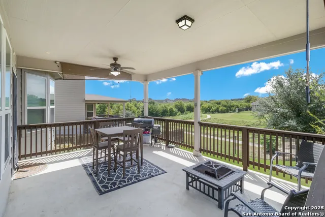 6658 Bowie Schertz, TX 78108