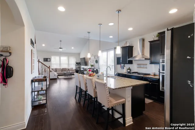 6658 Bowie Schertz, TX 78108