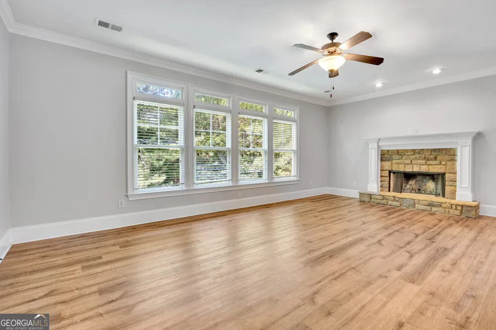 247 Chandler WALK Loganville, GA 30052